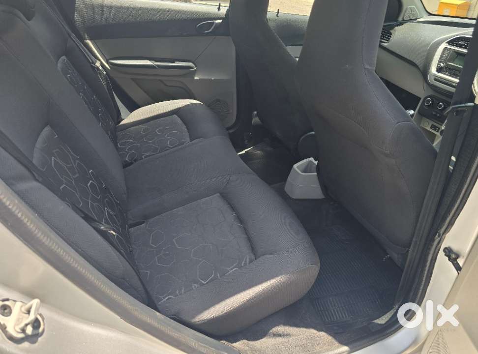 Tata Tiago 1.2 Revotron Xt, 2017, Petrol