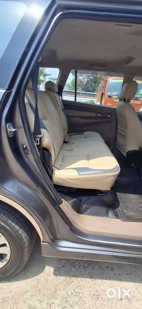 Toyota Innova 2.5 V 7 Str, 2015, Diesel