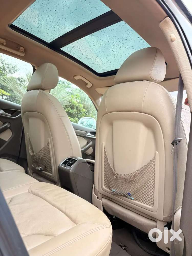Premium & Catchy Luxury Audi Q3 Diesel Suv With  Panaromic Sunroof