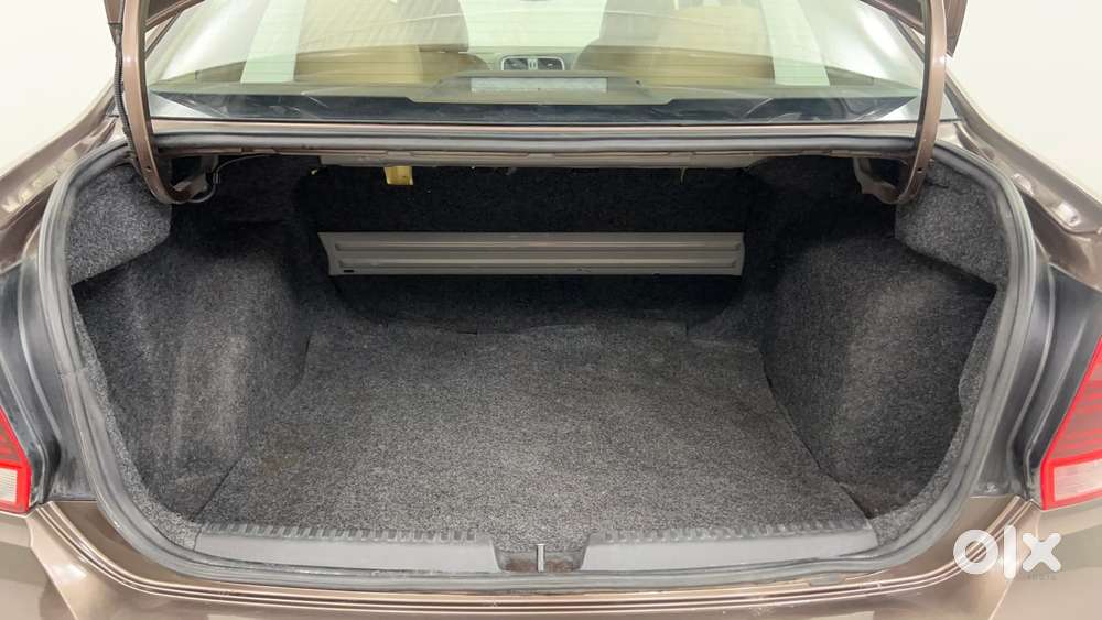 Volkswagen Vento 1.2 Tsi Highline At, 2016, Petrol