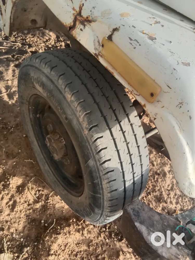 Bolero Pik Up Esi Liye Bech Raha Hu