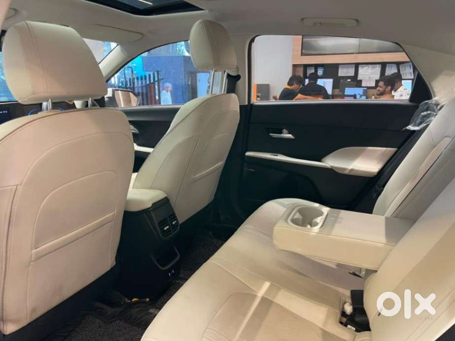 Hyundai Verna 1.5 Sx (o) Vtvt Ivt, 2024, Petrol