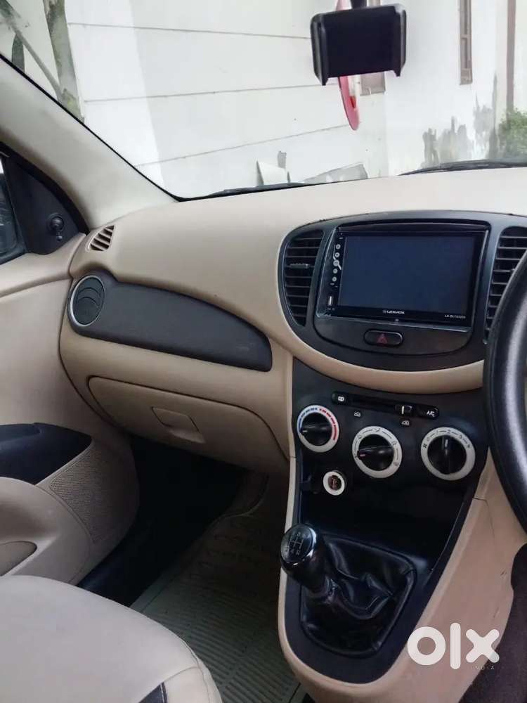 Hyundai I10 Sportz Petrol 2010