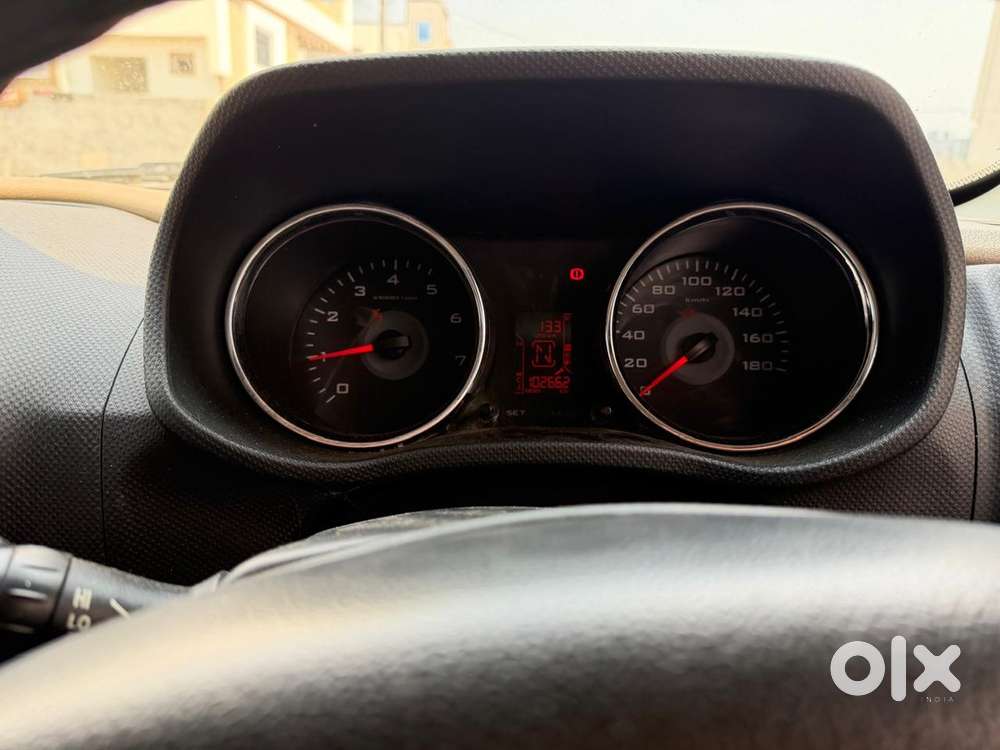 Mahindra Tuv 300 2016 Diesel Well Maintained