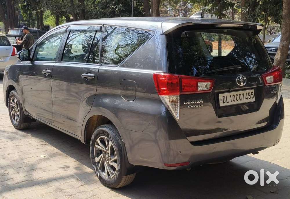 Toyota Innova Crysta