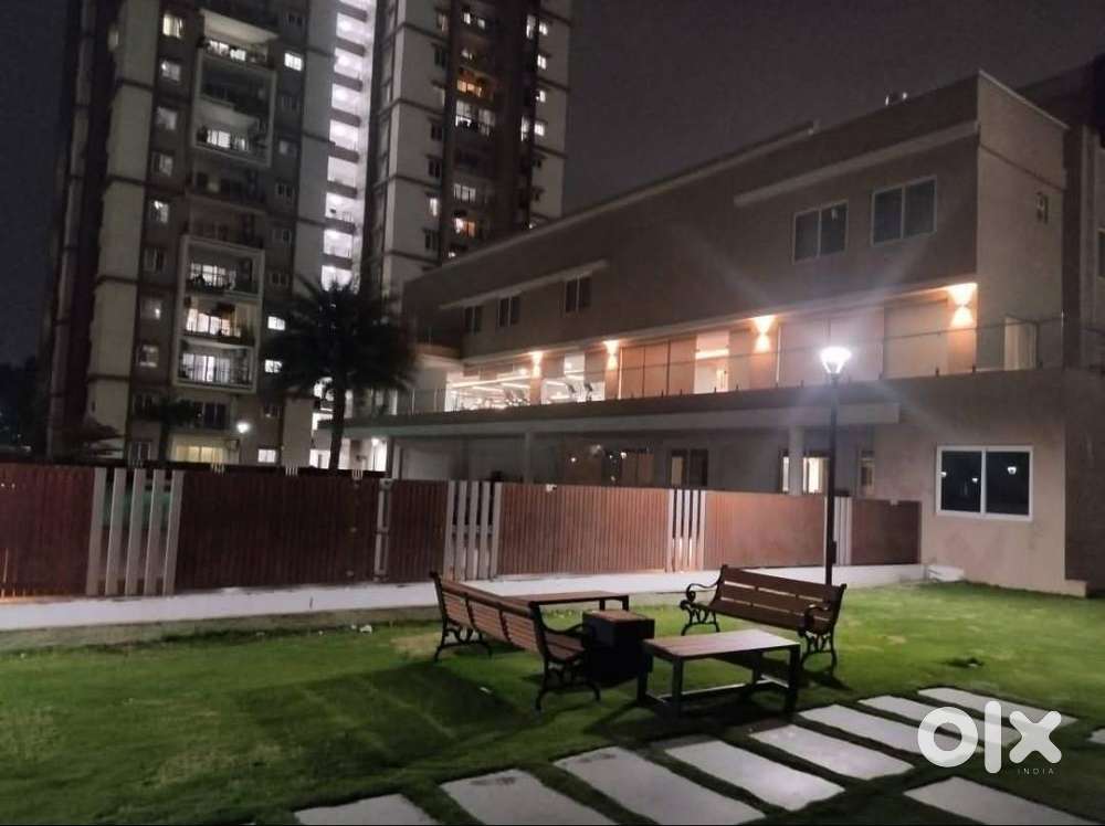 Luxury Garden-View Ground-Floor Flat for Rent | Premimenities for rent