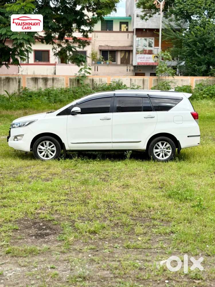 Toyota Innova Crysta 2.4 V 7 Str, 2017, Diesel