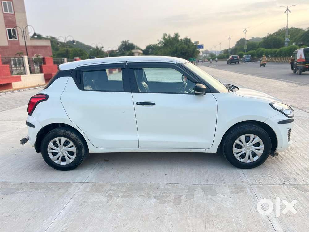 Maruti Suzuki Swift Vxi Ags, 2022, Petrol