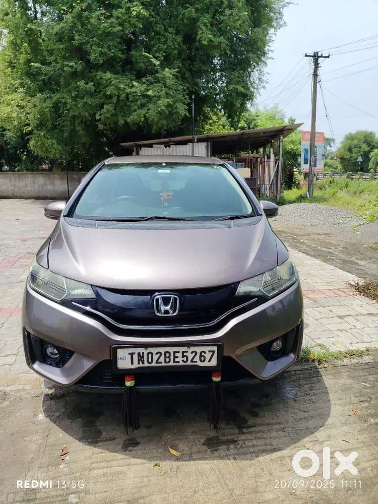 Honda Jazz 2016 Petrol 111000 Km Driven