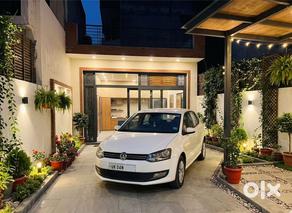 Volkswagen Polo Petrol Manual 2012