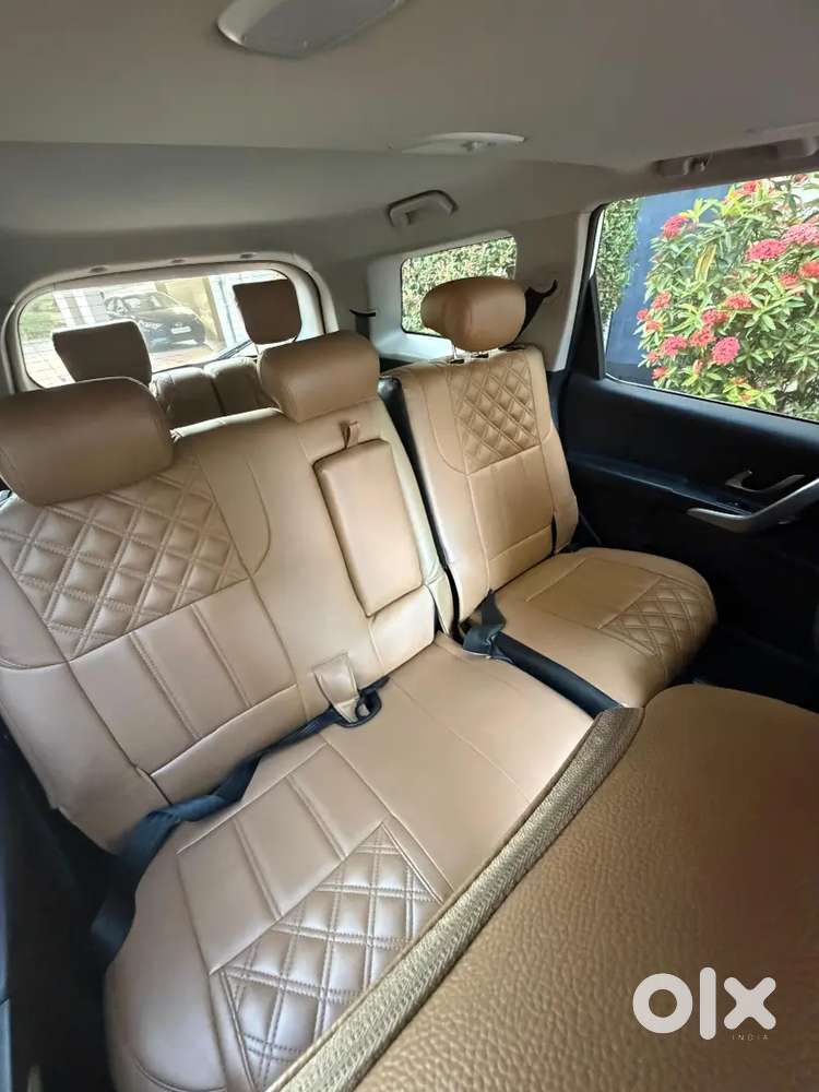Mahindra Xuv500 W9 Diesel Manual Single Owner Sunroof 2018 Model