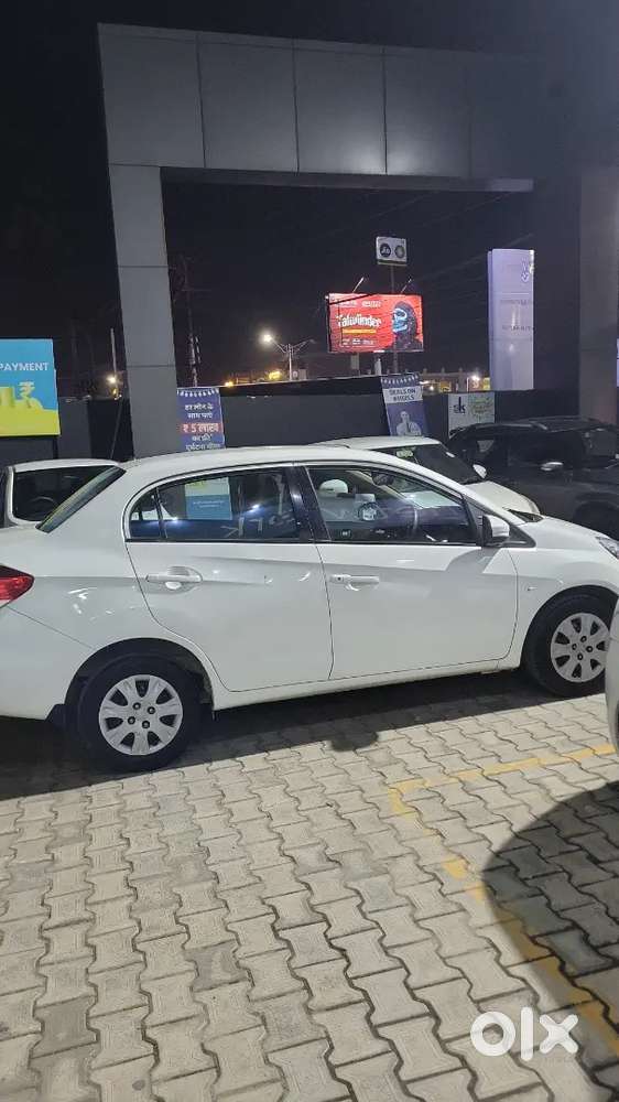 Honda Amaze 2016 Petrol Well Maintained