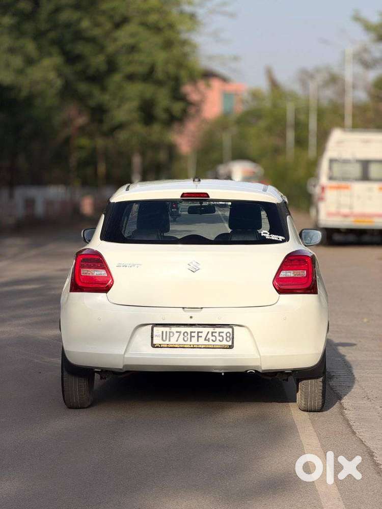 Maruti Suzuki Swift Vxi 1.2 Abs Bs-iv, 2018, Petrol