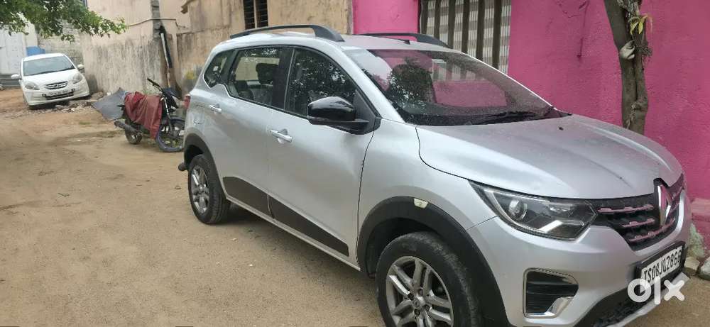 Renault Triber 2023 Petrol Amt Dual Tone