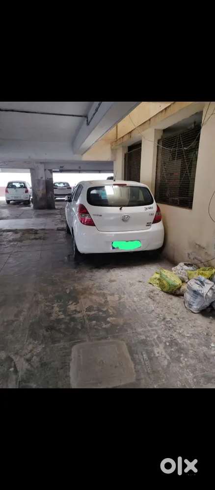 Hyundai I20 Asta Petrol 2010
