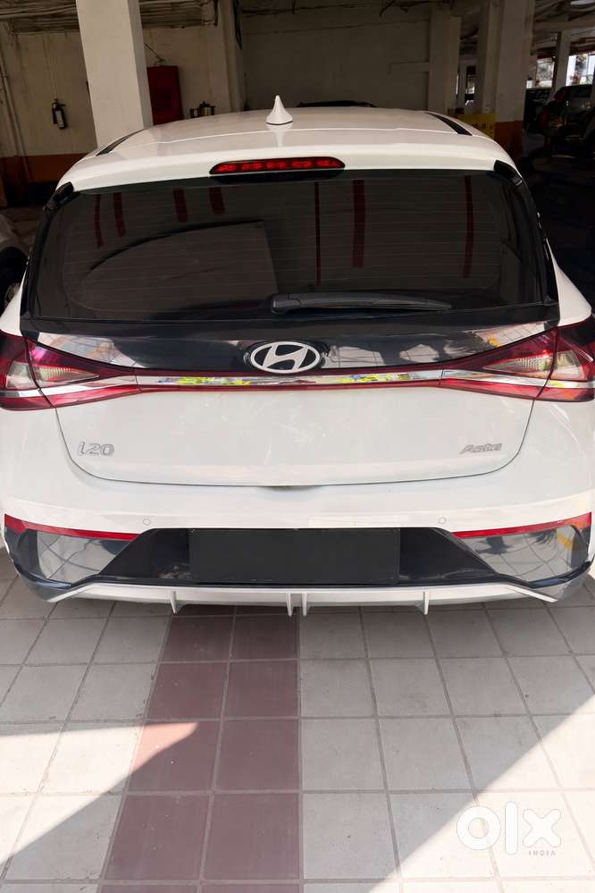 Hyundai I20 Asta (o) Ivt 2024  8,000 Km  Like Brand New  Single Own