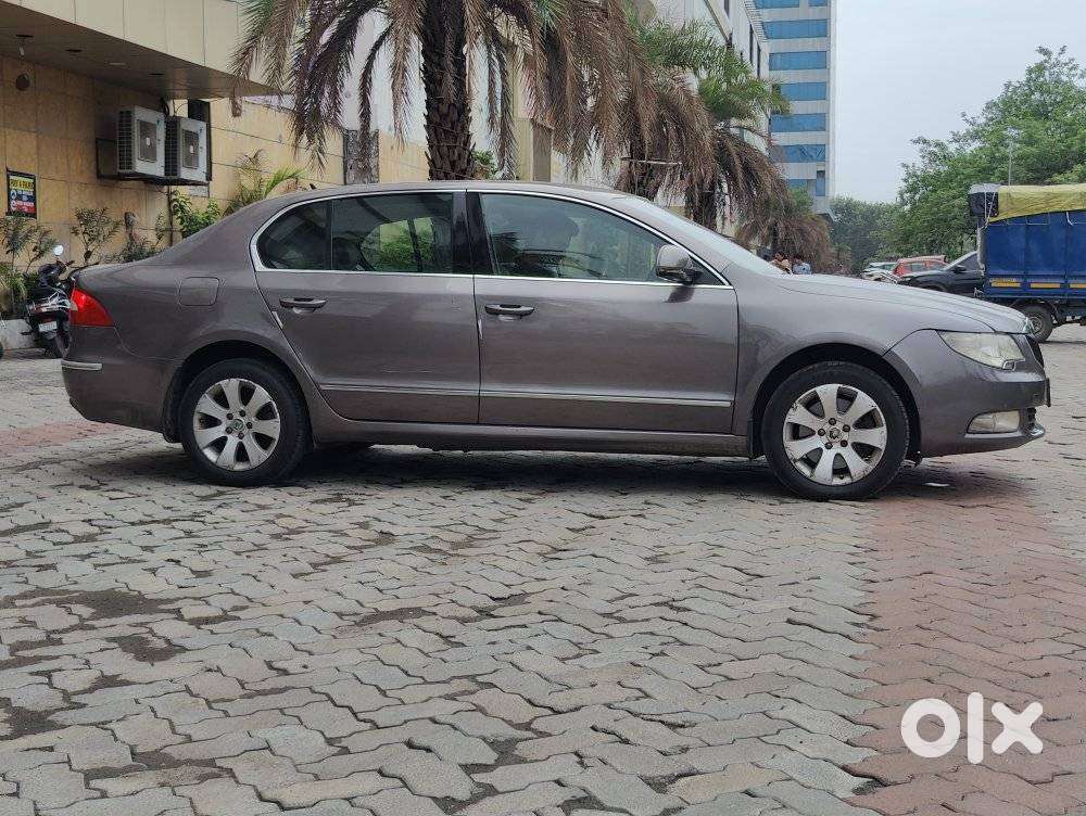 Skoda Superb 1.8 Elegance Tsi At, 2011, Petrol