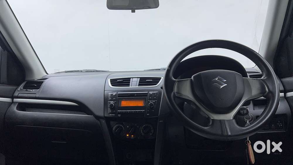 Maruti Suzuki Swift Vvt Vxi, 2016, Petrol