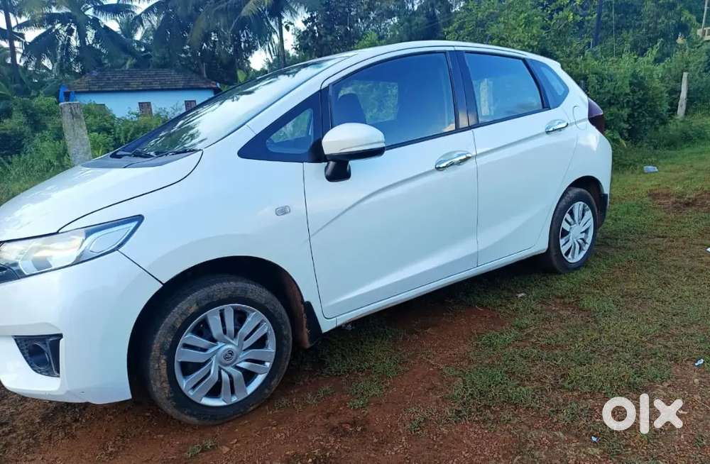 Honda Jazz 2016 Diesel Well Maintained