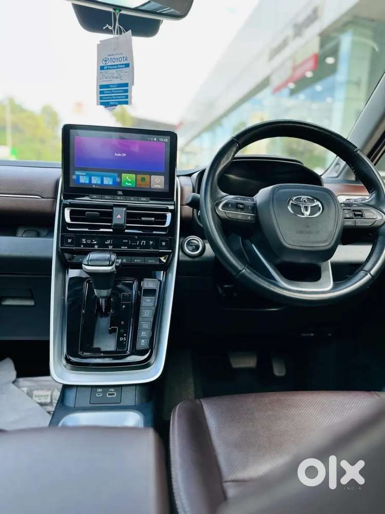Toyota Innova Hycross 2.0 Zx (o) Hybrid 7 Str, 2024, Petrol