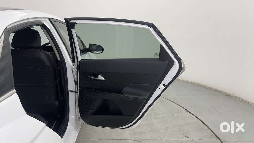 Hyundai Verna 1.5 Sx (o) Turbo Petrol Dct, 2023, Petrol