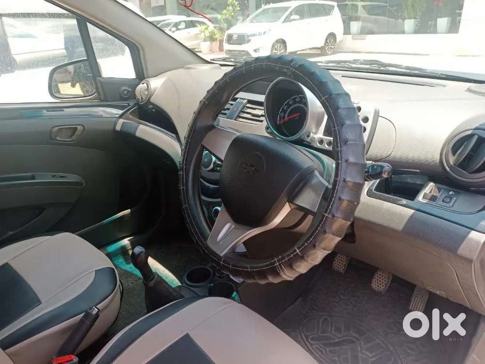 Chevrolet Beat Petrol 2010