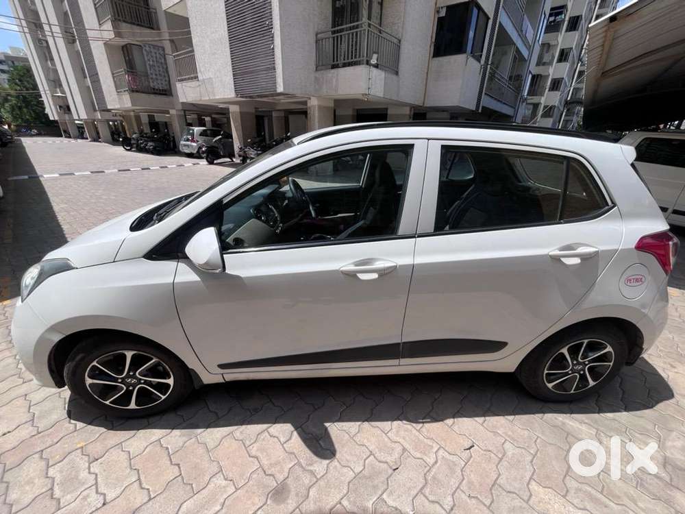Hyundai  Automatic Grand I10 2017 Petrol Well Maintained