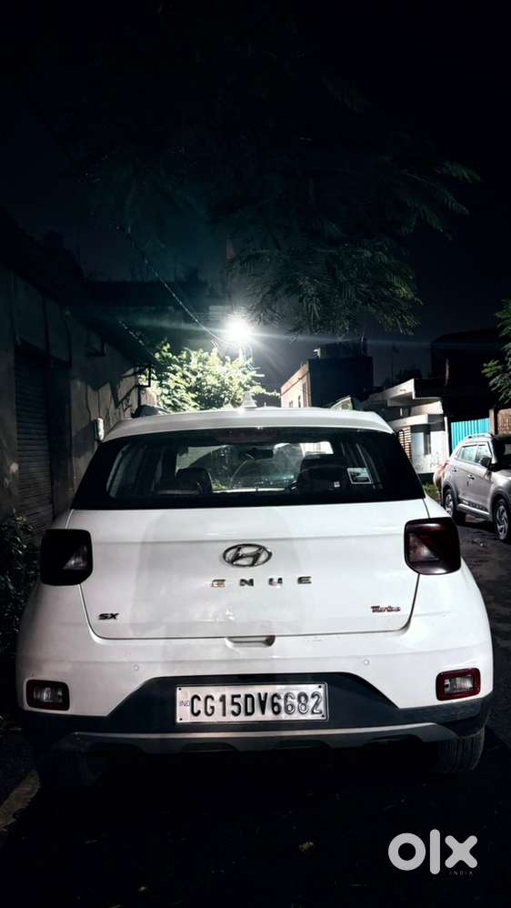 Hyundai Venue Petrol Manual 2021