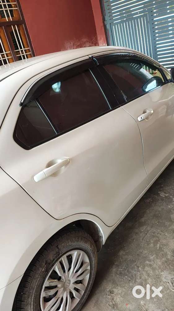 Maruti Suzuki Dzire 2017 Diesel Well Maintained