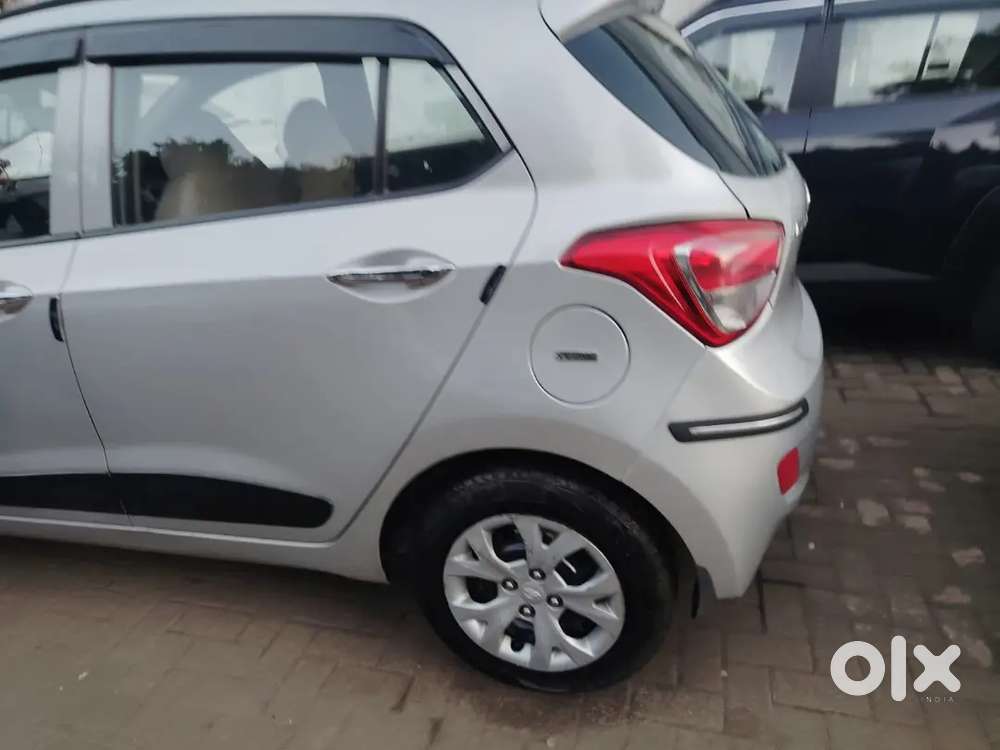 Hyundai Grand I10 Sportz 2015