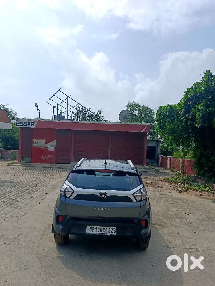 Tata Nexon Top Model Sunroof Diesel