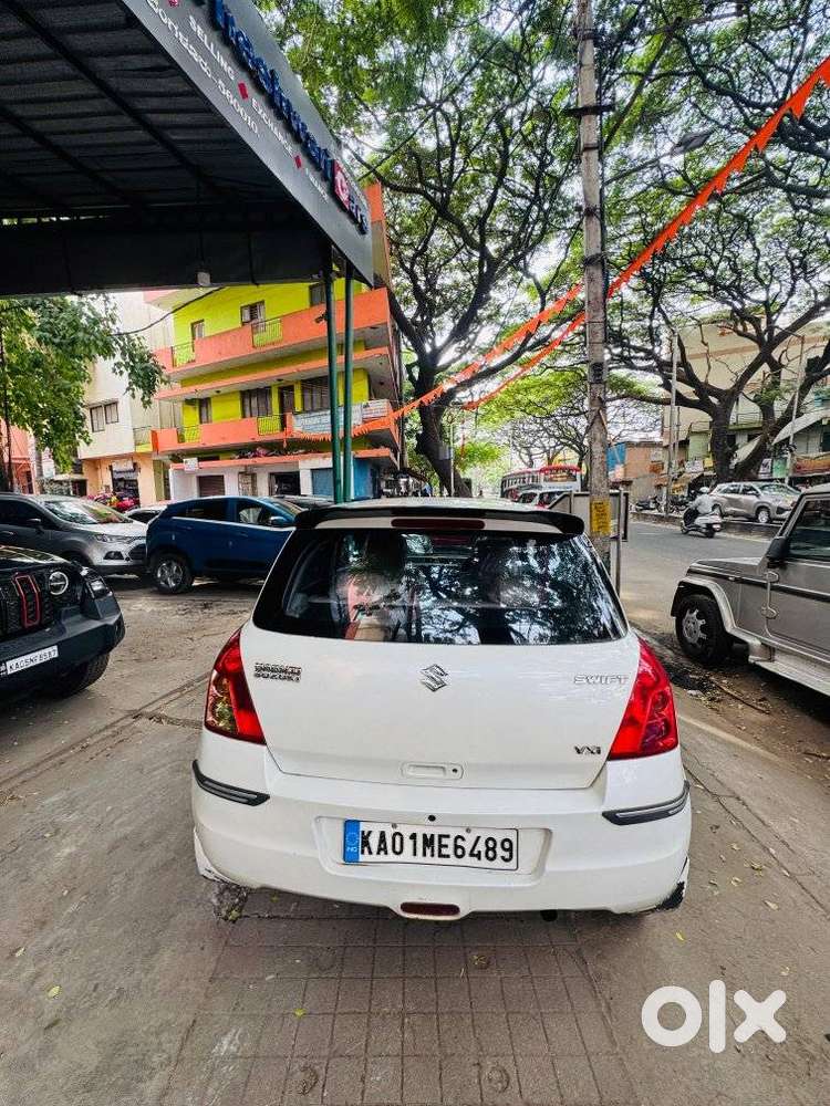 Maruti Suzuki Swift Vxi 1.2 Abs Bs-iv, 2009, Petrol