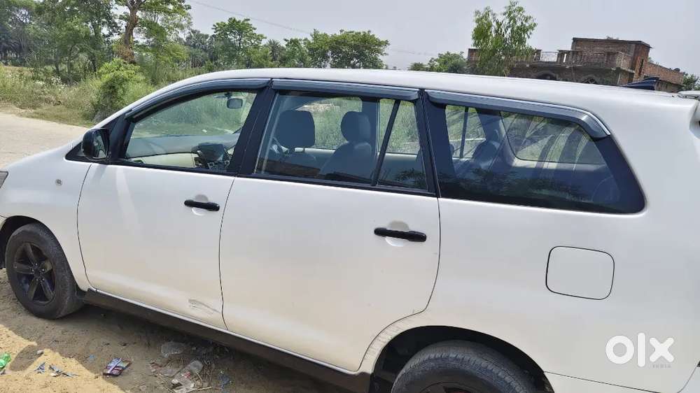 Toyota Innova 2014 Diesel 125000 Km Driven