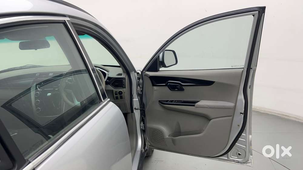 Mahindra Kuv 100 Mfalcon G80 K6, 2016, Petrol