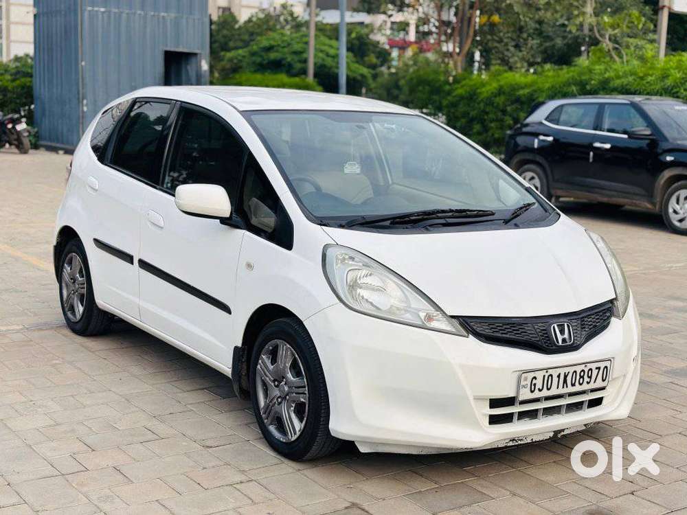 Honda Jazz E Mt I-vtec, 2012, Cng & Hybrids