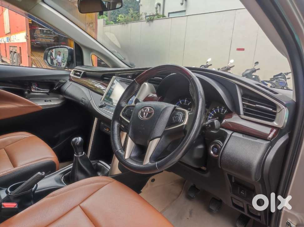 Toyota Innova Crysta 2.4 V 7 Str, 2017, Diesel