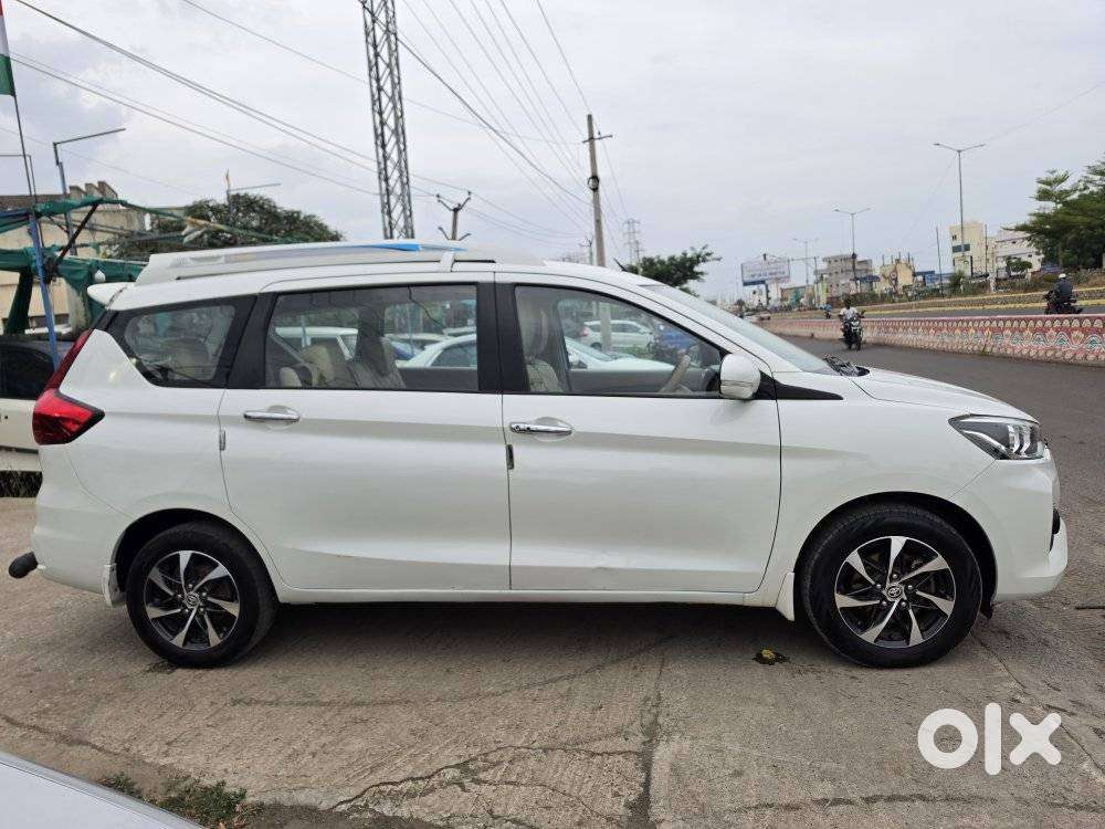 Toyota Rumion V Mt, 2023, Petrol