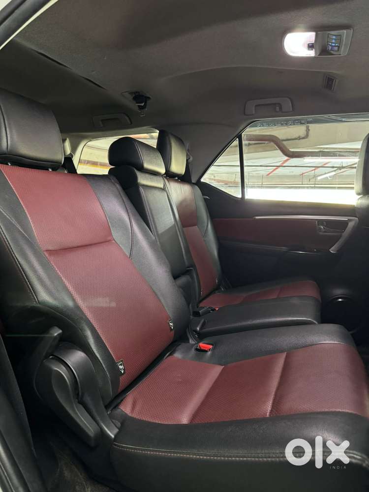 Toyota Fortuner Legender 4x2 At 2.8, 2024, Diesel