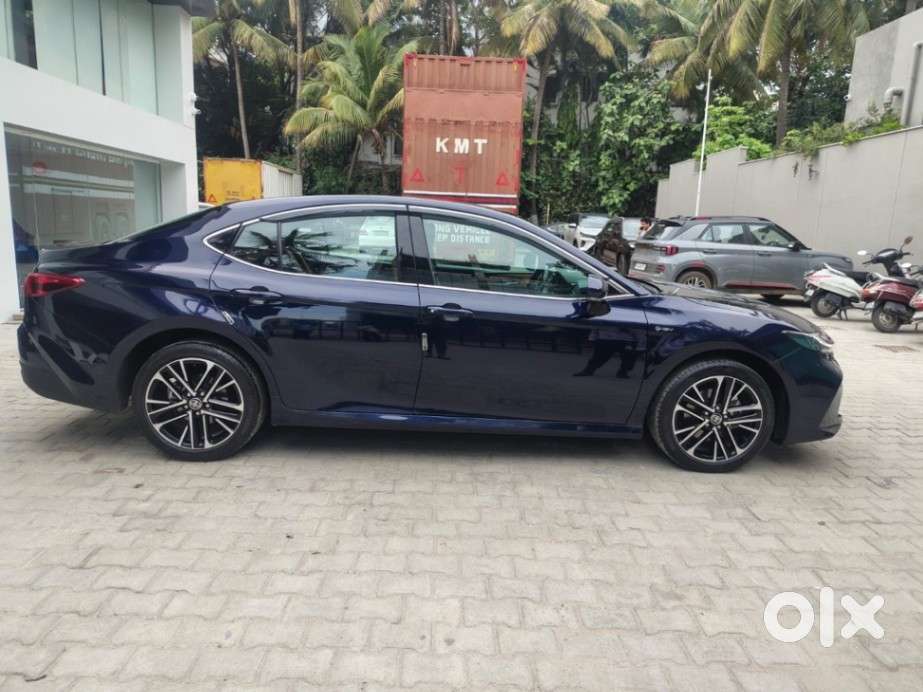 Toyota Camry Hybrid, 2025, Petrol