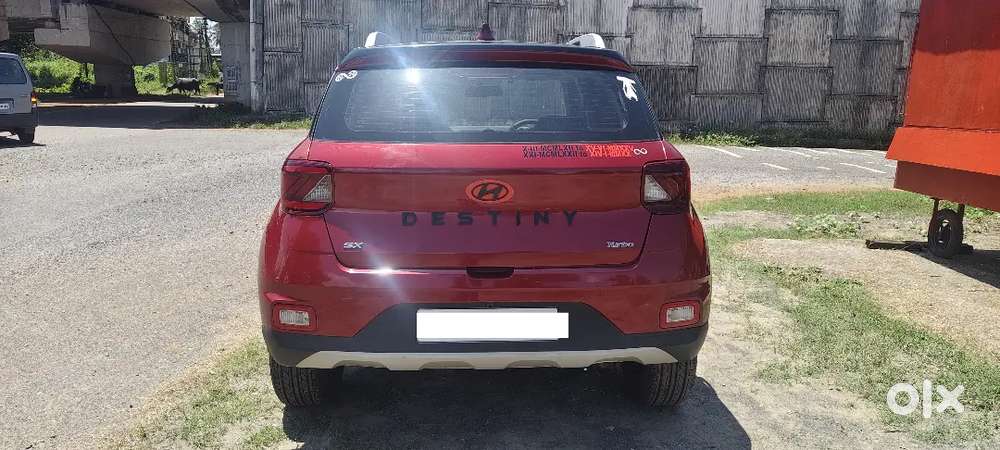 Hyundai Venue Petrol Mt 2019