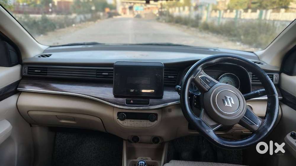 Maruti Suzuki Ertiga Zxi (o) Cng [2022-2023], 2022, Cng & Hybrids