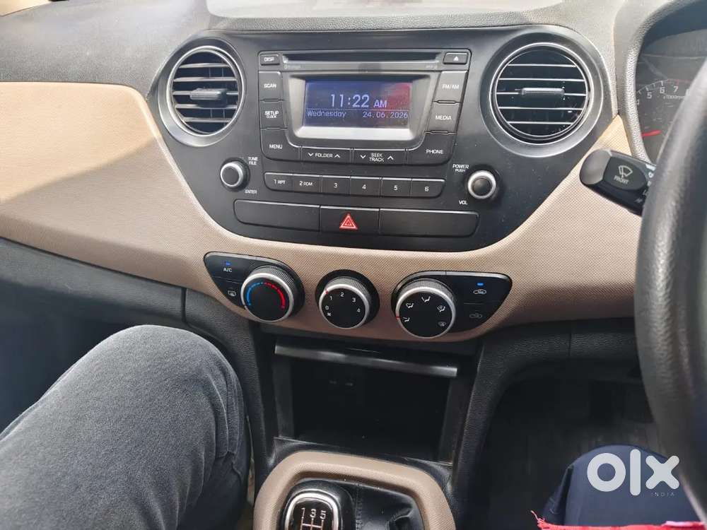 Hyundai Xcent Petrol 2015