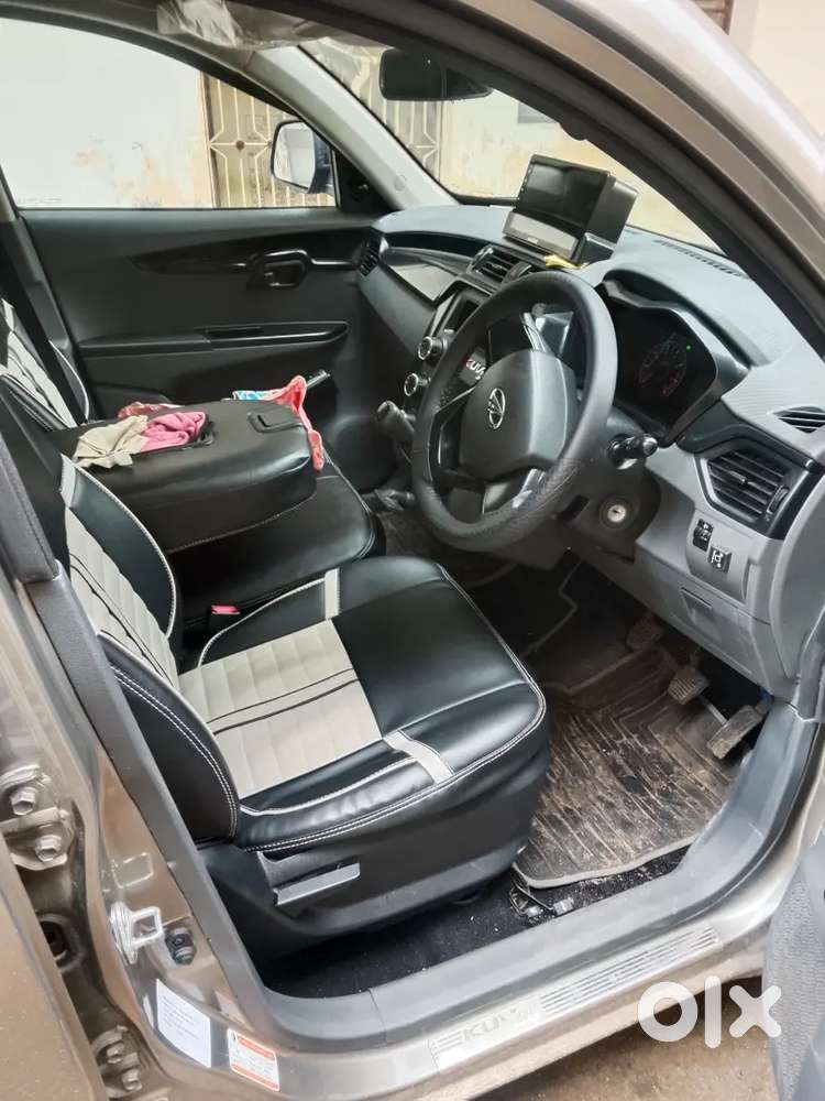 Mahindra Kuv 100 2018