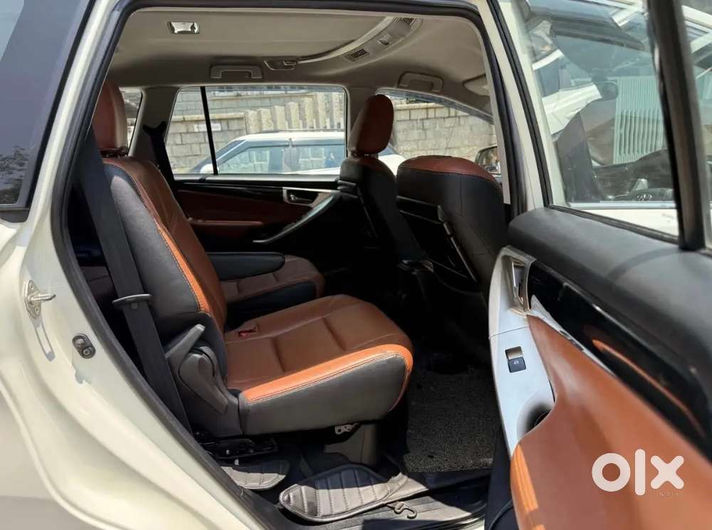 Innova Crysta 2.4 V Loaded Vehicle