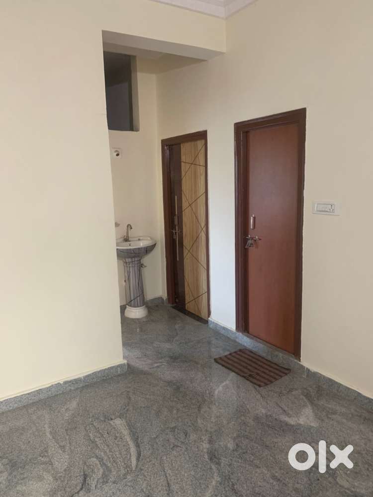 Need flatmate for sharing