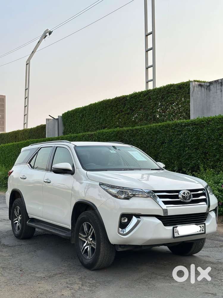 Toyota Fortuner 4x2 At 2.8 Diesel, 2020, Diesel