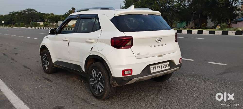 Hyundai Venue Sx (o) Mt 1.5 Diesel, 2021, Diesel