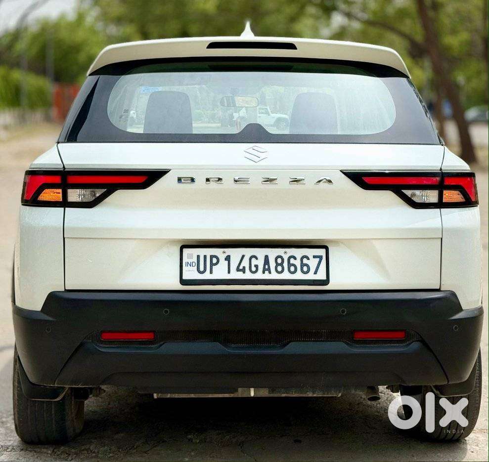 Maruti Suzuki Brezza 1.5 Lxi Cng, 2024, Cng & Hybrids