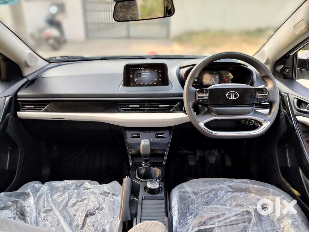 Tata Curvv Pure Plus S 1.2 Revotron Petrol 6mt, 2025, Petrol