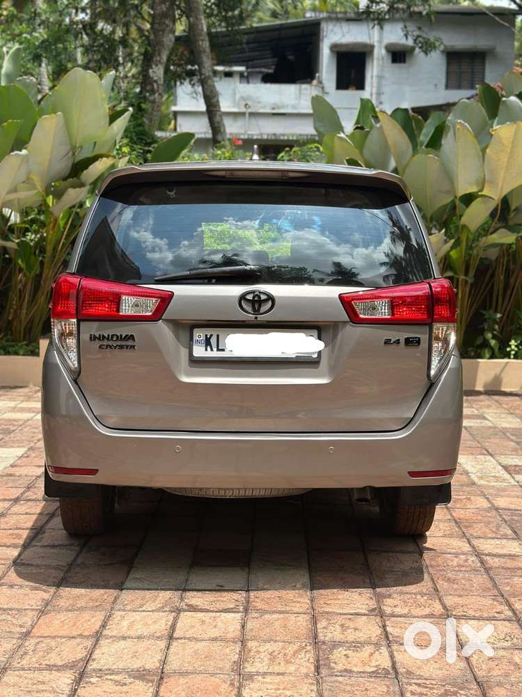 Toyota Innova Crysta 2.4 G Mt, 2017, Diesel